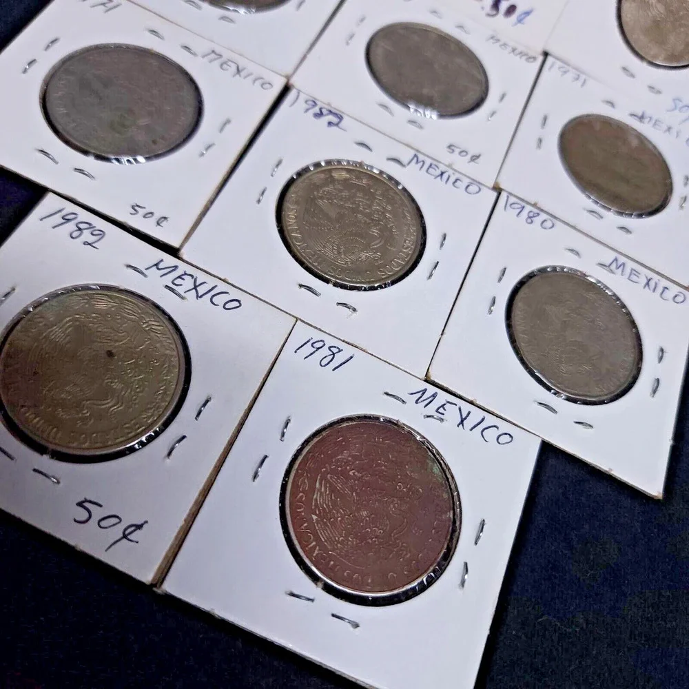Lot Of 11 Old Vintage Mexican Un Peso Coins 1971 - 1982 Fine Mexico Pesos Coin